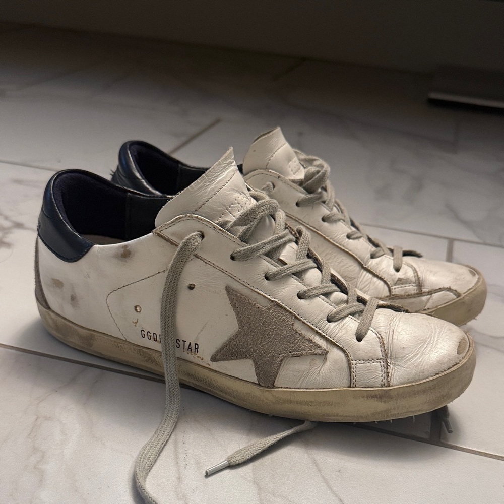 Golden Goose Men's Cream and Black Star Sneakers